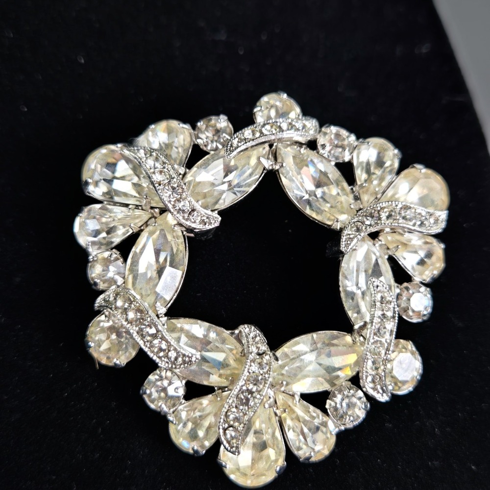 Eisenberg Large Clear Wreath‎ Flowers 3D Rhinestone Brooch Pin Silvertone Signed